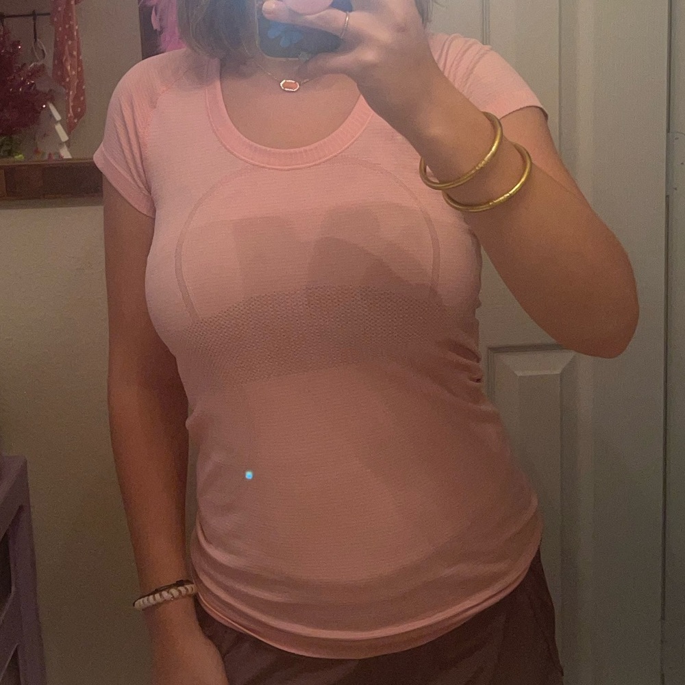 Lululemon Pink Mist swiftly tech